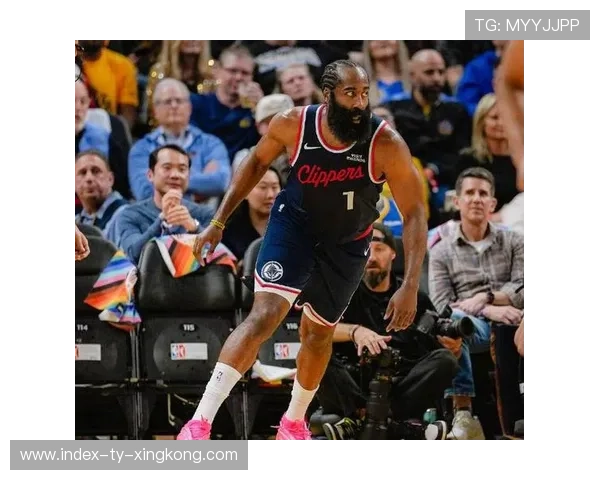 哈登孤军难救快船——分析快船的现状与挑战