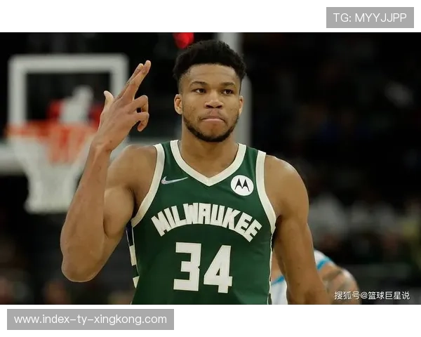 字母哥低调参加教堂活动，被称为“朴实巨星”