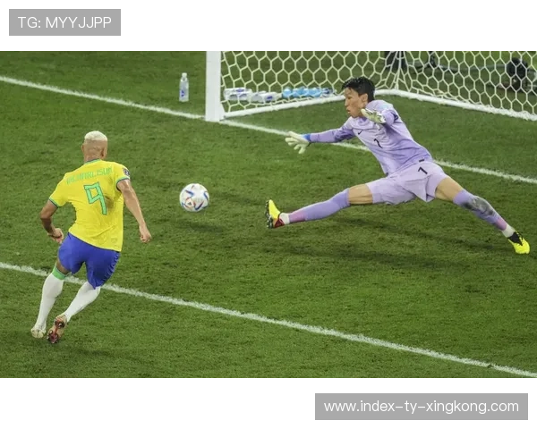 维尼修斯踩单车过掉外线防守：速度与技艺交织的营销叙事